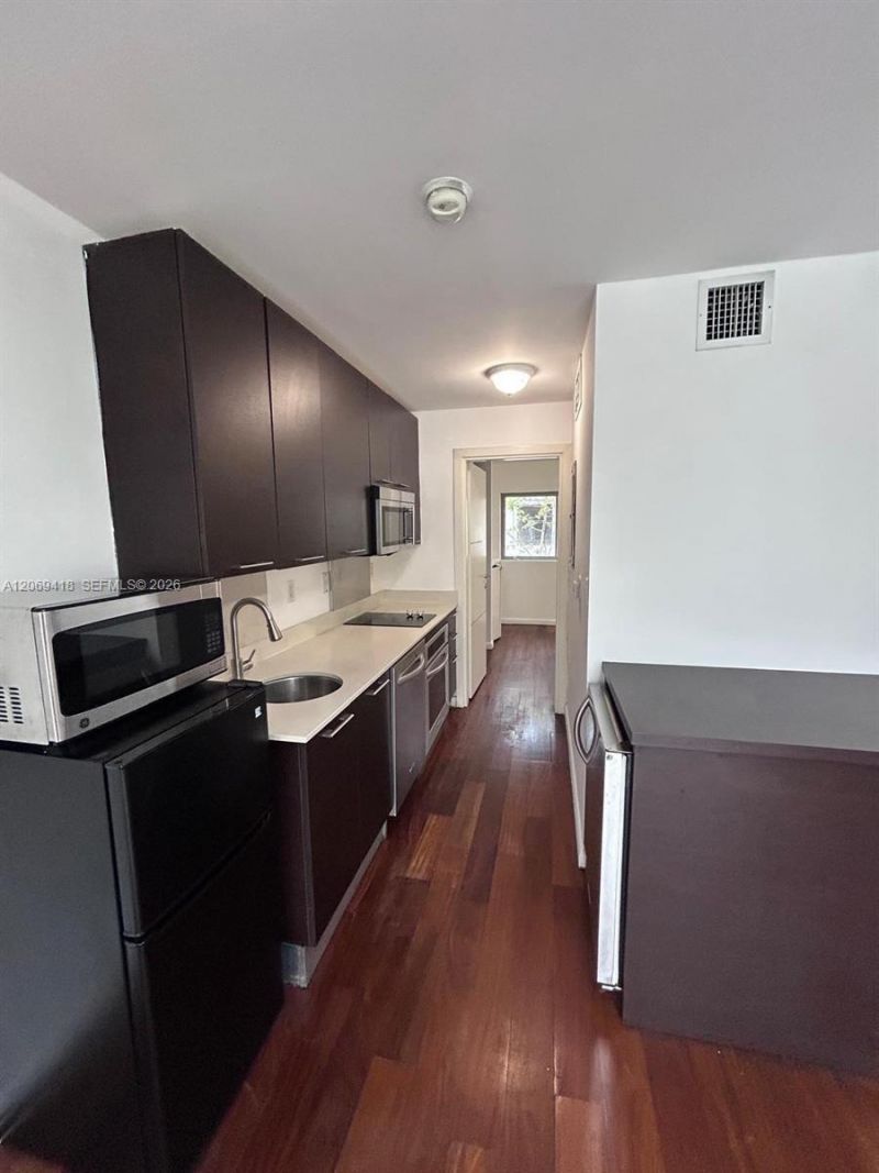 1560 Pennsylvania Ave , Unit 222, Miami Beach, FL 33139 Photo