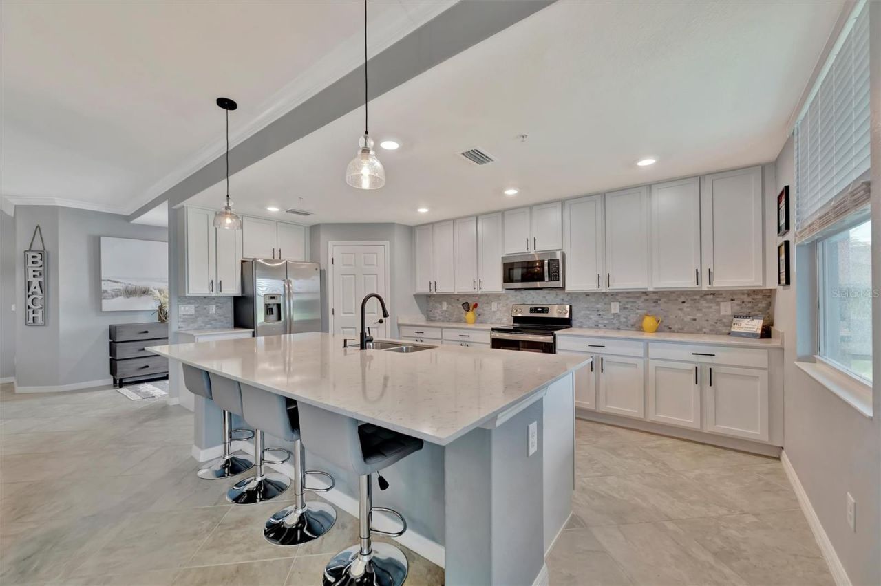 947 Tidewater Shores Loop , Bradenton, FL 34208 Photo