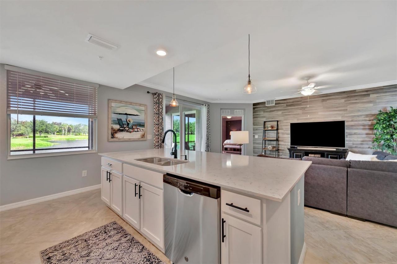 947 Tidewater Shores Loop , Bradenton, FL 34208 Photo