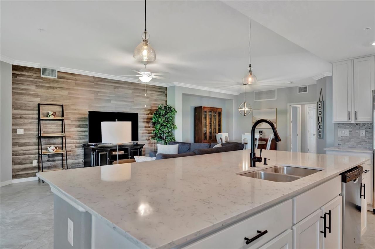 947 Tidewater Shores Loop , Bradenton, FL 34208 Photo