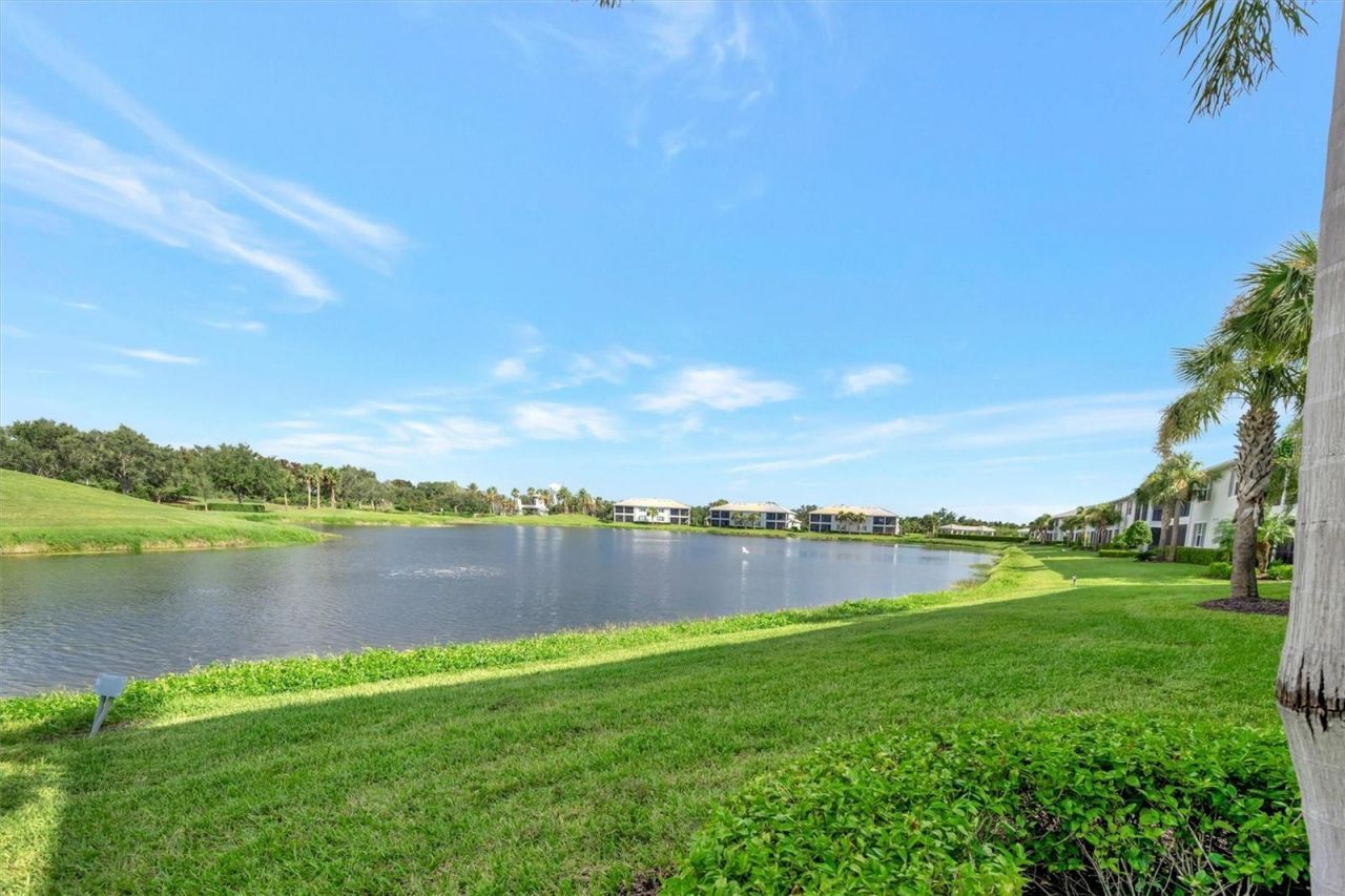 947 Tidewater Shores Loop , Bradenton, FL 34208 Photo