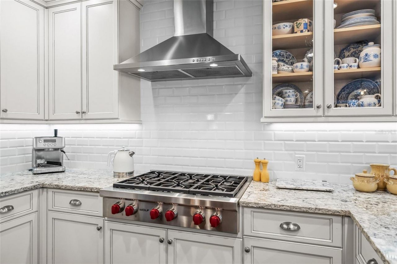 2440 Arlington Street, Sarasota, FL 34239 Photo