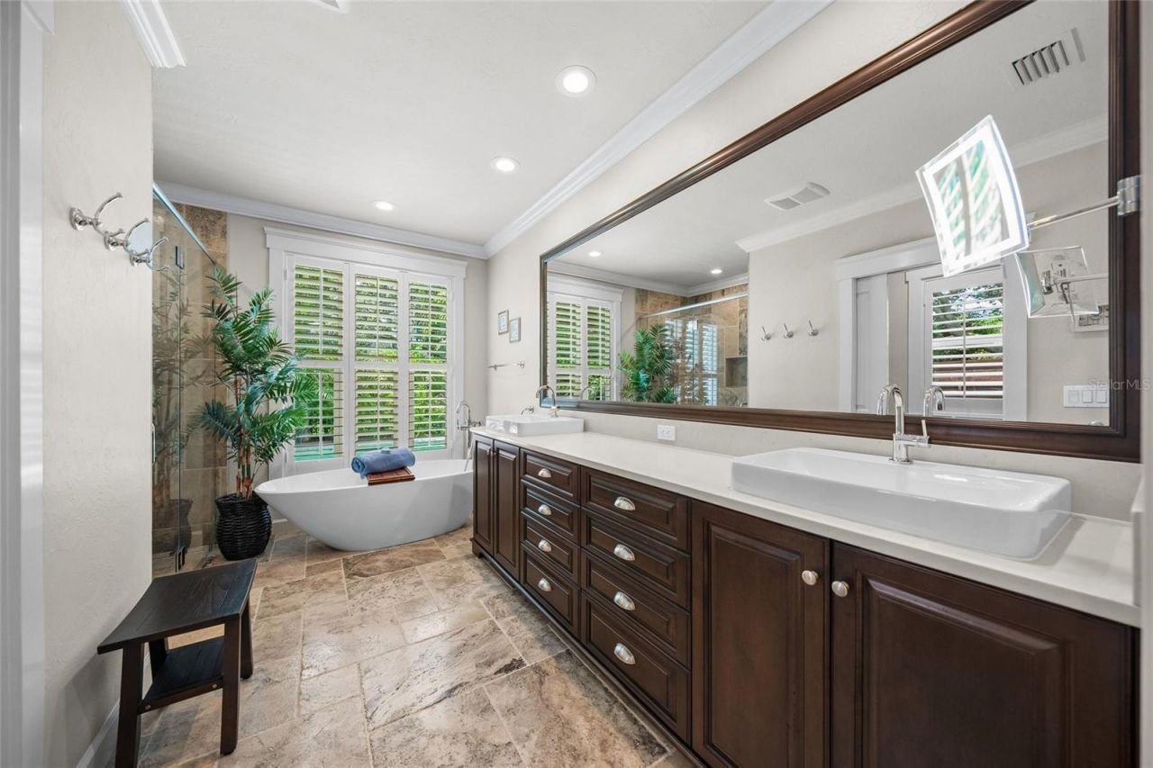 2440 Arlington Street, Sarasota, FL 34239 Photo