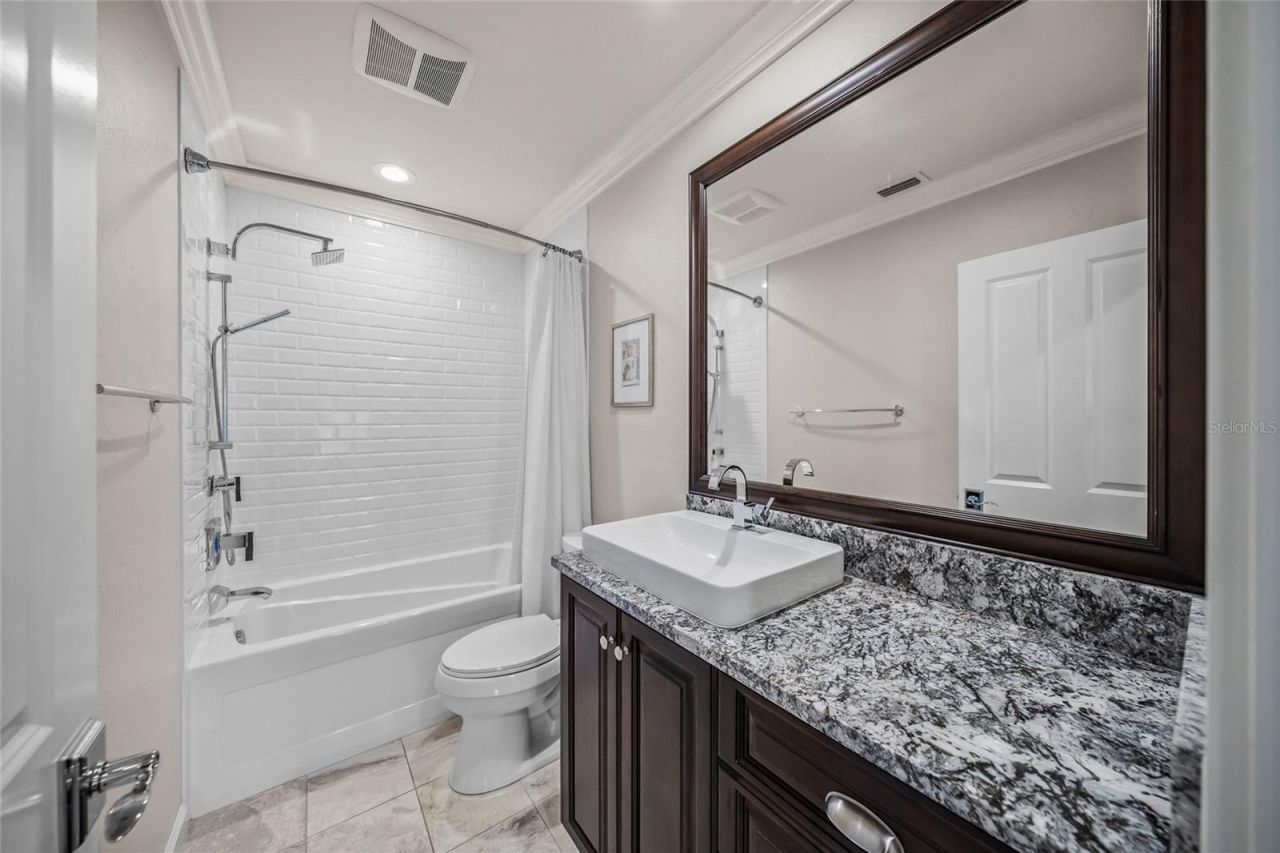 2440 Arlington Street, Sarasota, FL 34239 Photo