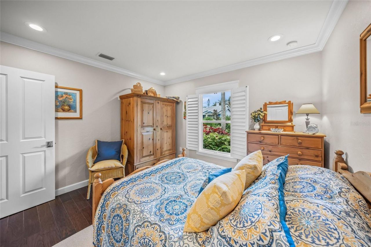 2440 Arlington Street, Sarasota, FL 34239 Photo