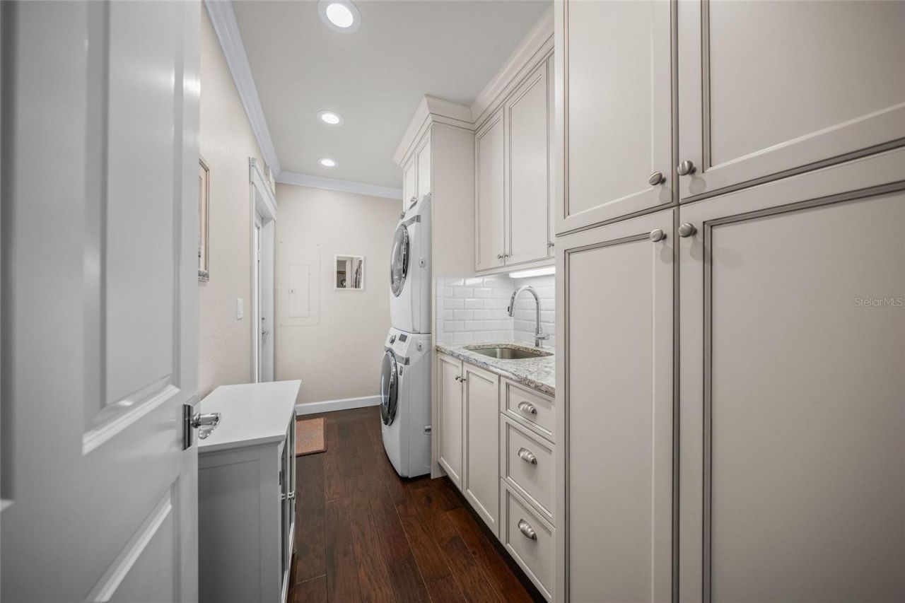 2440 Arlington Street, Sarasota, FL 34239 Photo
