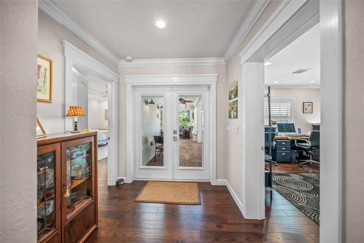 2440 Arlington Street, Sarasota, FL 34239 Photo