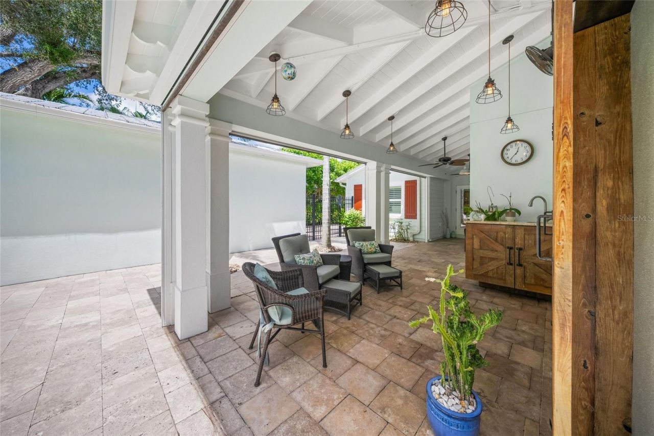 2440 Arlington Street, Sarasota, FL 34239 Photo