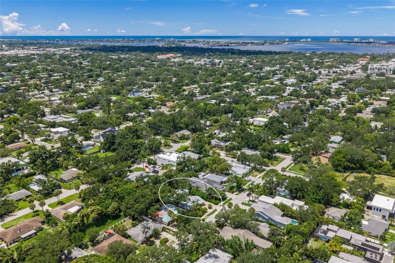 2440 Arlington Street, Sarasota, FL 34239 Photo