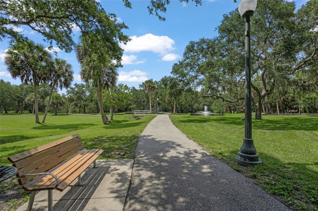 2440 Arlington Street, Sarasota, FL 34239 Photo