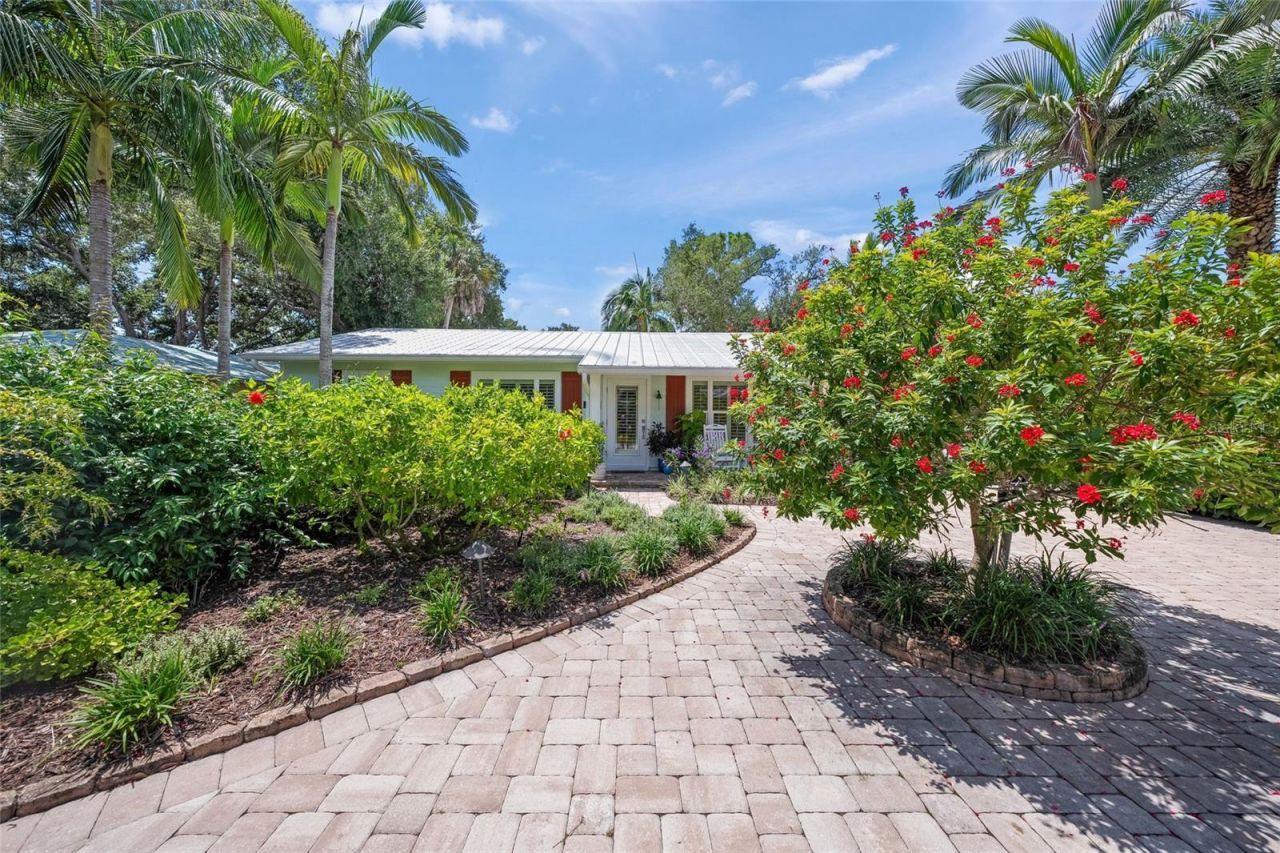 2440 Arlington Street, Sarasota, FL 34239 Photo