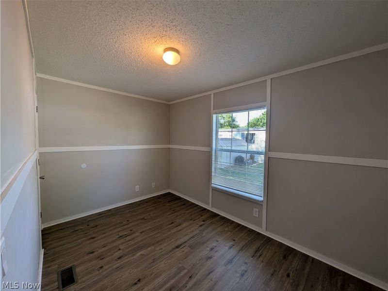 215 Cedar Brook Drive, Elyria, OH 44035 Photo 12