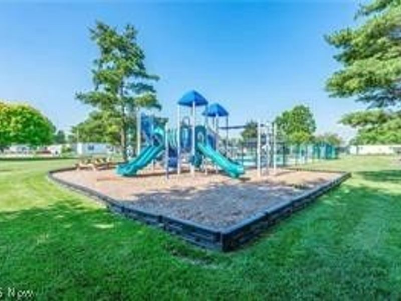 215 Cedar Brook Drive, Elyria, OH 44035 Photo 15