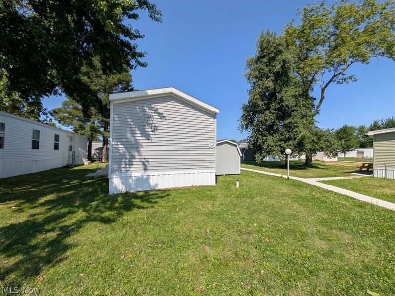215 Cedar Brook Drive, Elyria, OH 44035 Photo 3