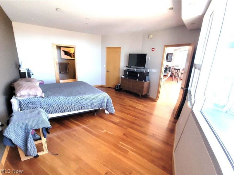 701 W Lakeside Avenue, Unit 1107, Cleveland, OH 44113 Photo 15