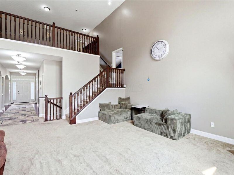 6061 Baumeister Drive , Hilliard, OH 43026 Photo 6