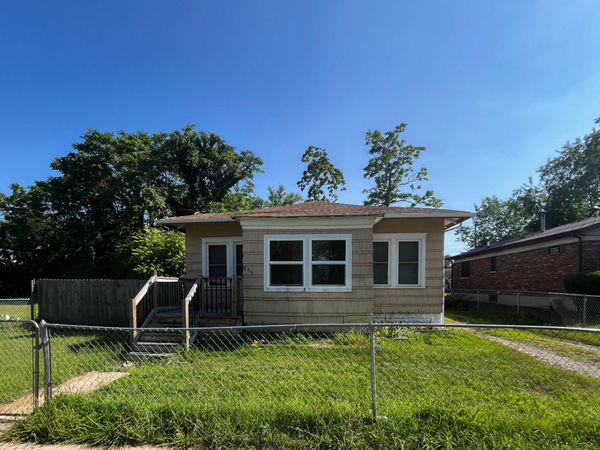 864 Highland Avenue, Benton Harbor, MI 49022