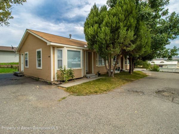 1913/1915 Pioneer Drive, Silt, CO 81652