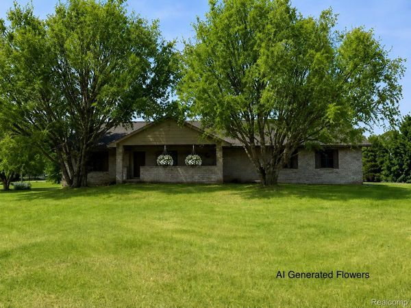 7715 Hidden Knoll Court, Conway Township, Mi 48418