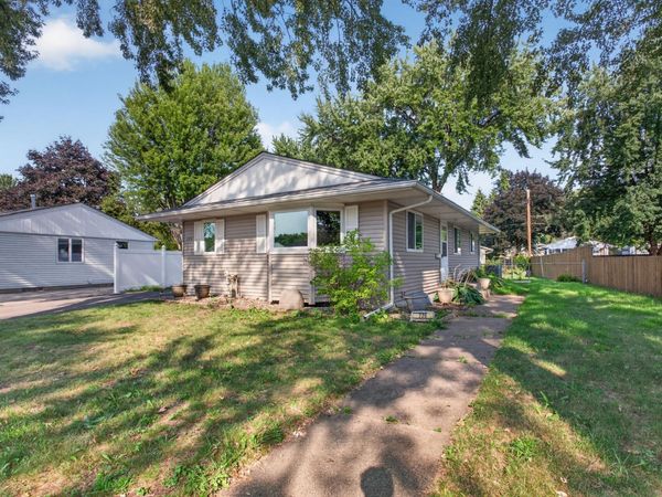 726 22nd Avenue N, South Saint Paul, MN 55075