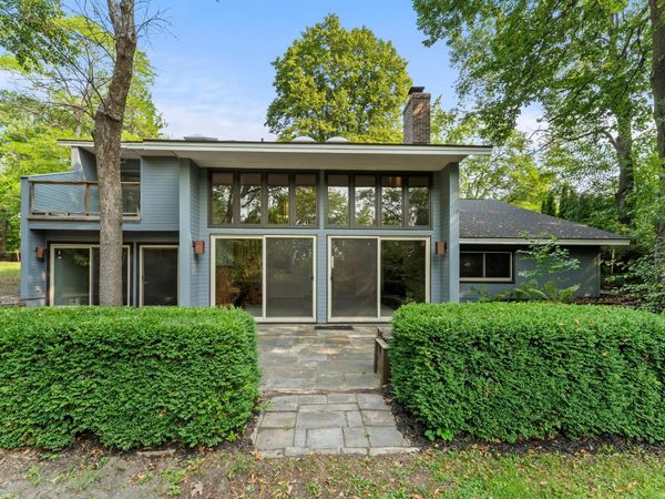16101 Hilltop Road, Eden Prairie, MN 55347