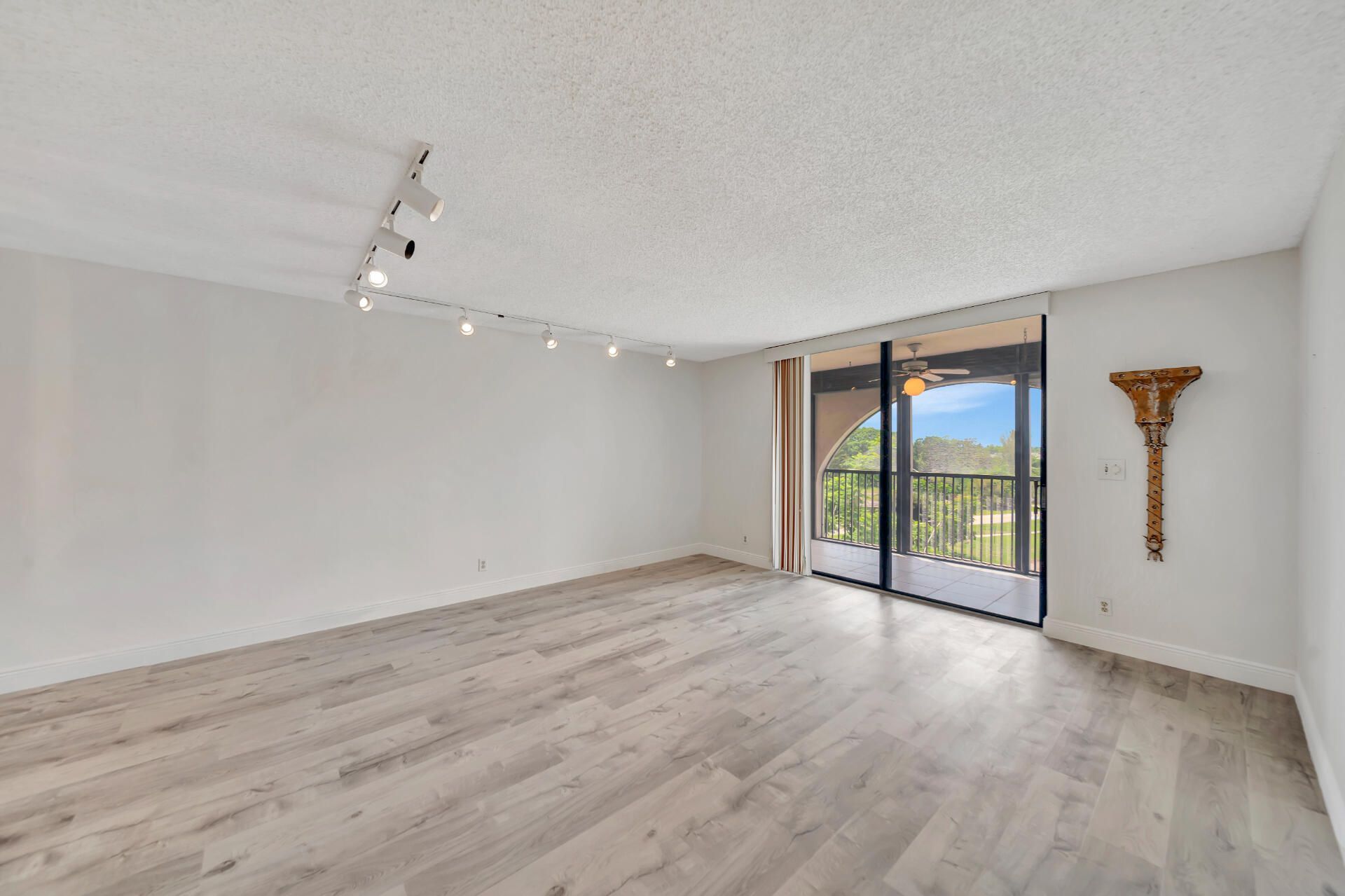 3485 Environ Boulevard, Unit C504, Lauderhill, FL 33319 Photo