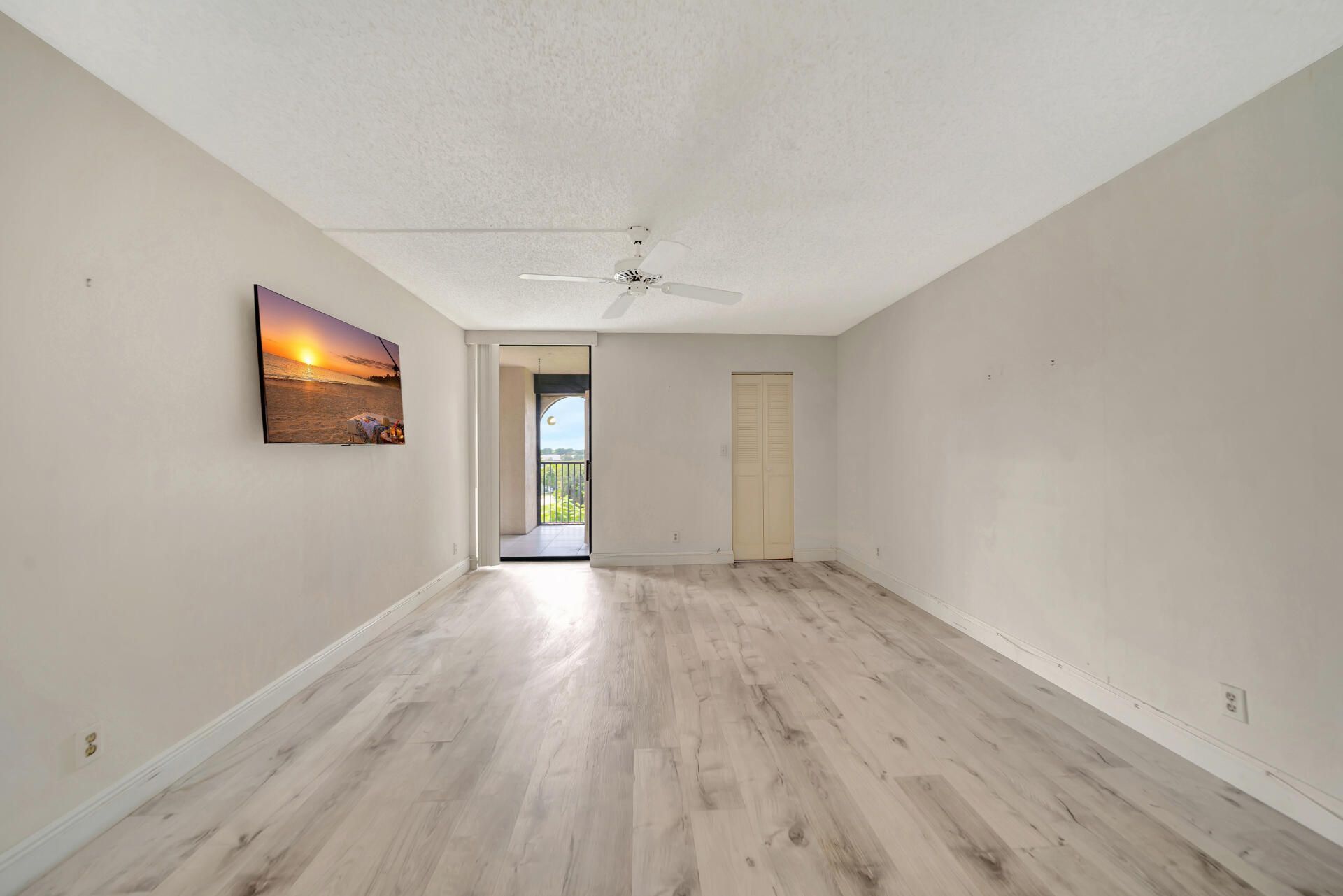 3485 Environ Boulevard, Unit C504, Lauderhill, FL 33319 Photo