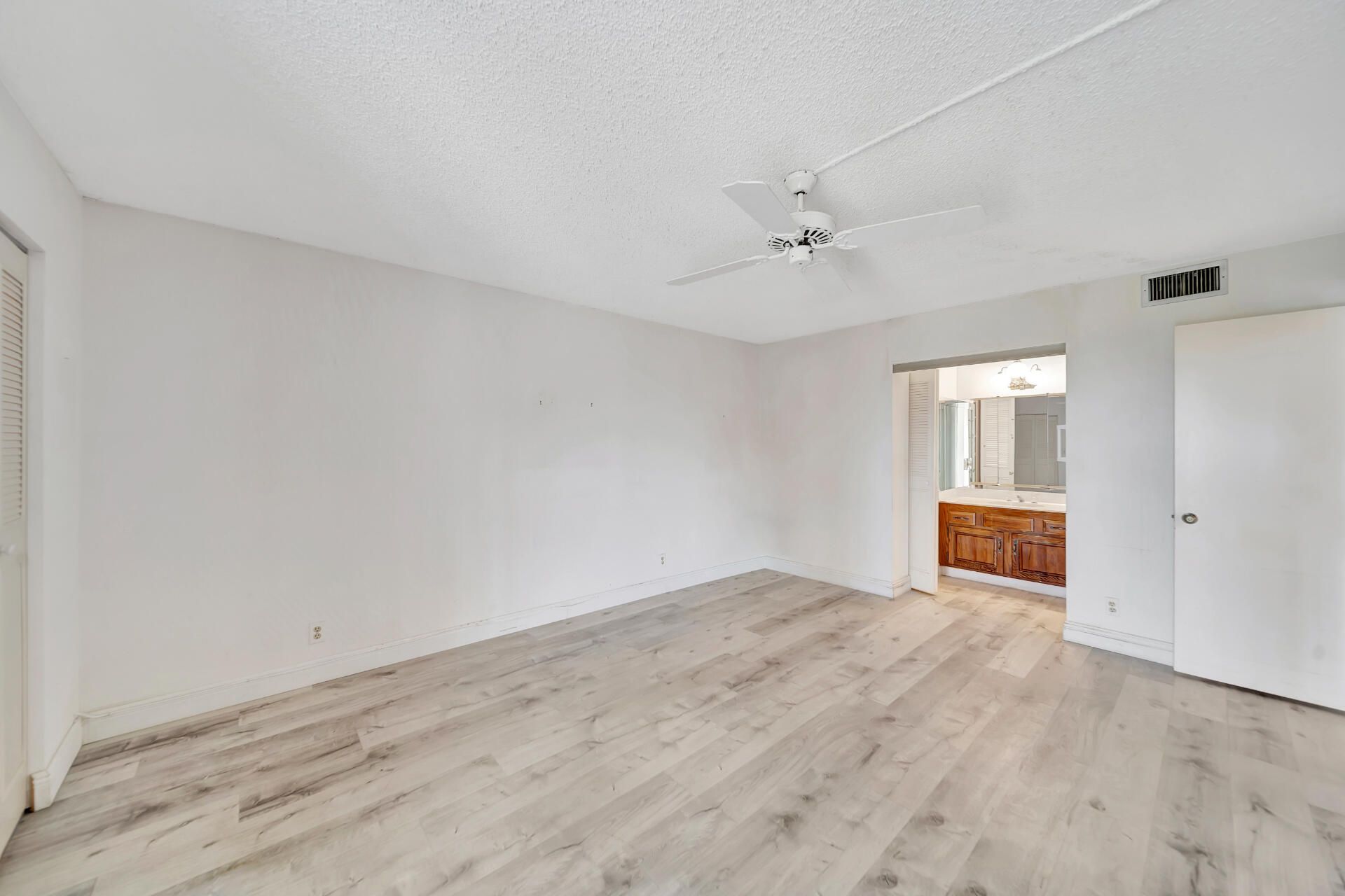 3485 Environ Boulevard, Unit C504, Lauderhill, FL 33319 Photo