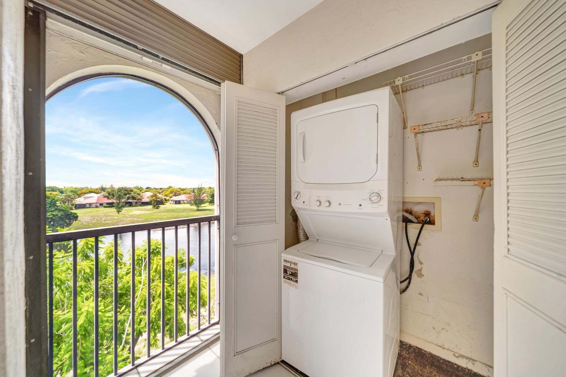 3485 Environ Boulevard, Unit C504, Lauderhill, FL 33319 Photo