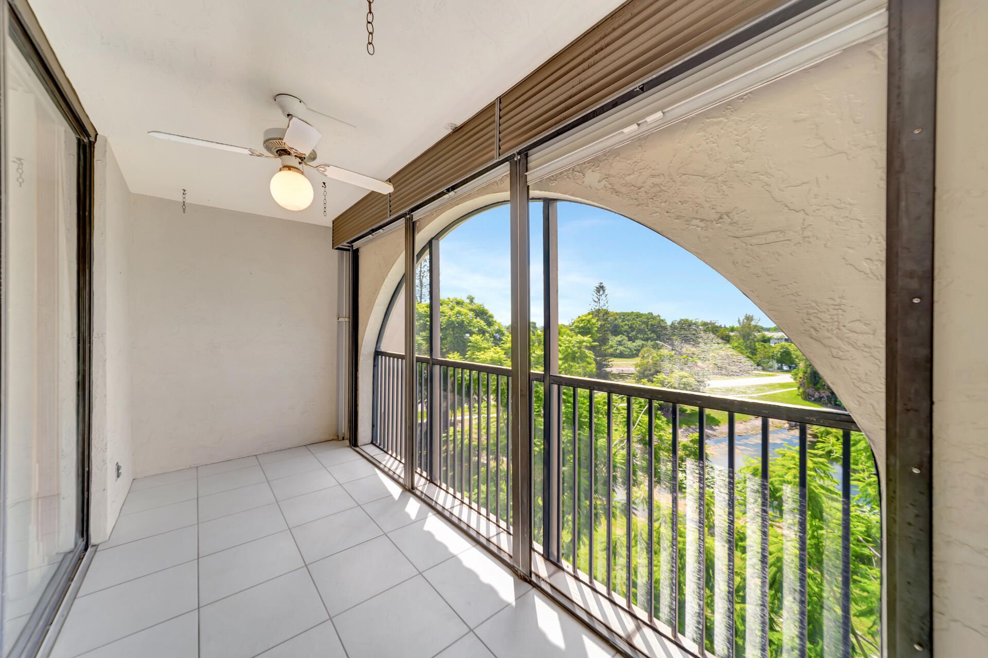 3485 Environ Boulevard, Unit C504, Lauderhill, FL 33319 Photo