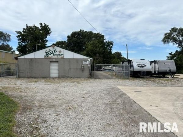 3955 PEORIA Road, Springfield, IL 62707