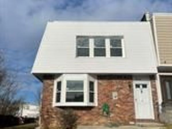 18 Chaucer Court , Middletown, NY 10941