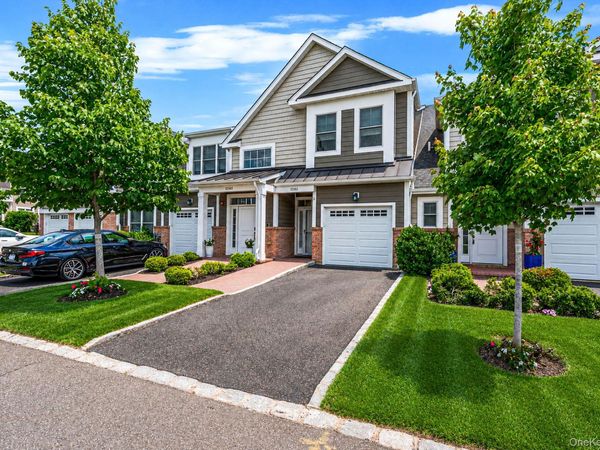 52102 Beech Tree Lane , Plainview, NY 11803