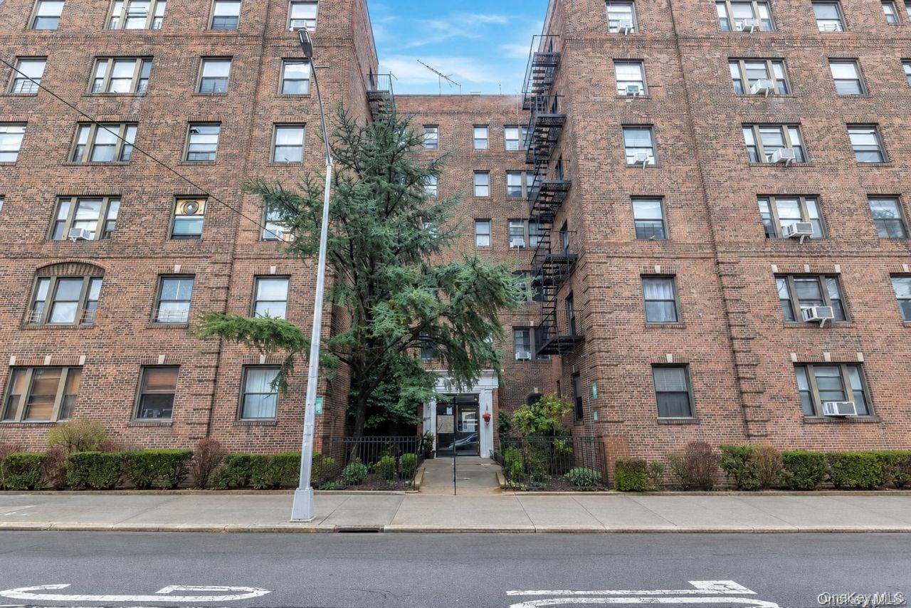 31-21 54th Street, Unit 1E, Woodside, NY 11377 Main Photo