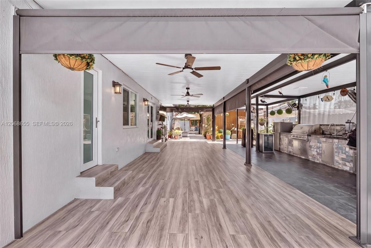 700 W 51st Pl , Hialeah, FL 33012 Photo