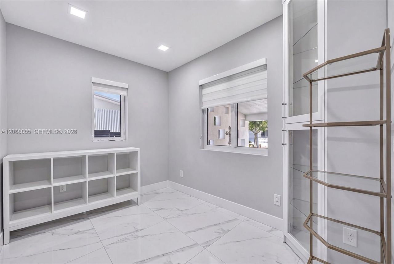 700 W 51st Pl , Hialeah, FL 33012 Photo