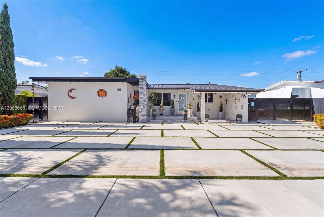 700 W 51st Pl , Hialeah, FL 33012 Photo