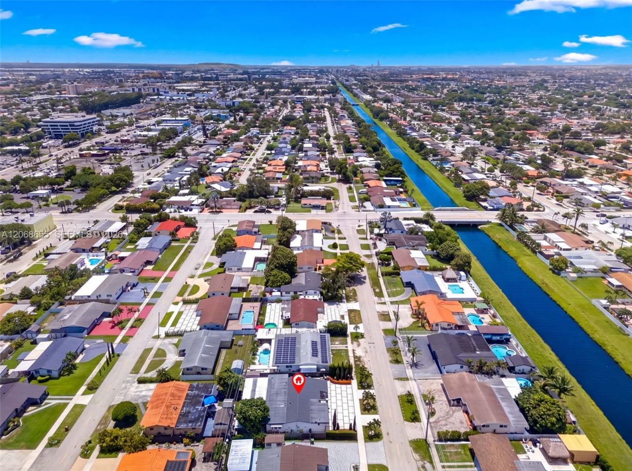 700 W 51st Pl , Hialeah, FL 33012 Photo