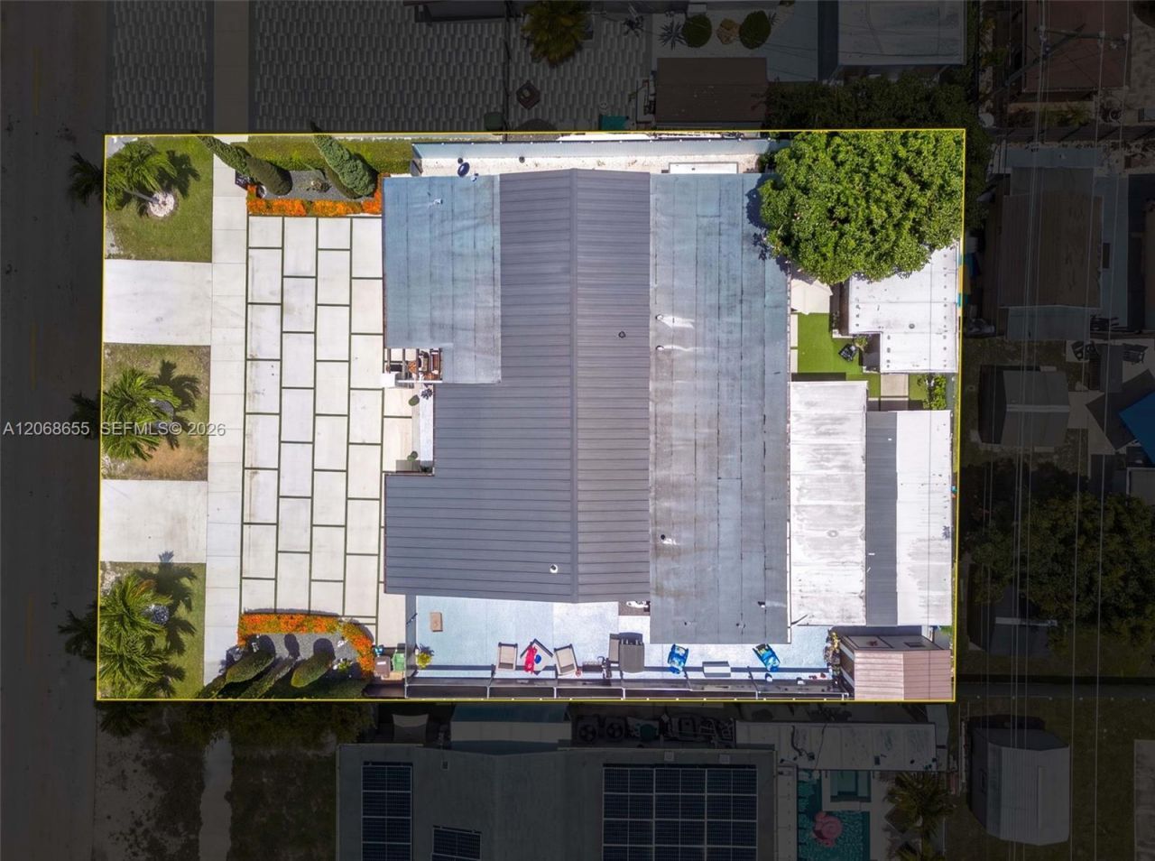 700 W 51st Pl , Hialeah, FL 33012 Photo