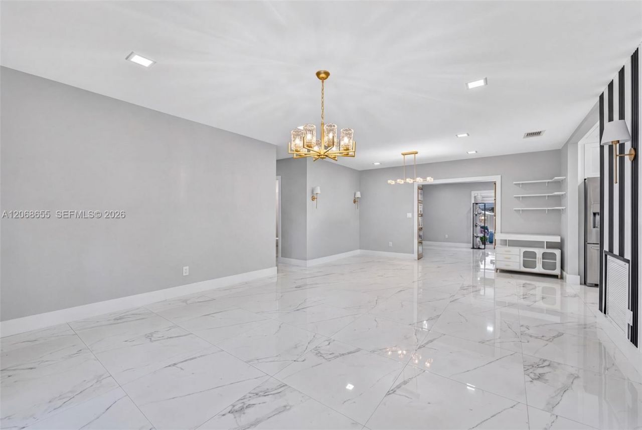 700 W 51st Pl , Hialeah, FL 33012 Photo