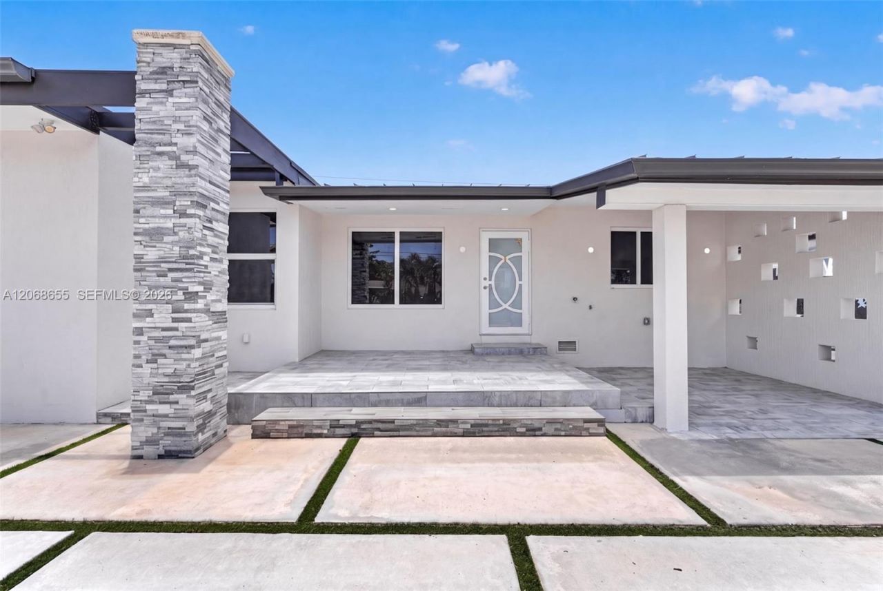 700 W 51st Pl, Hialeah, FL 33012 Photo
