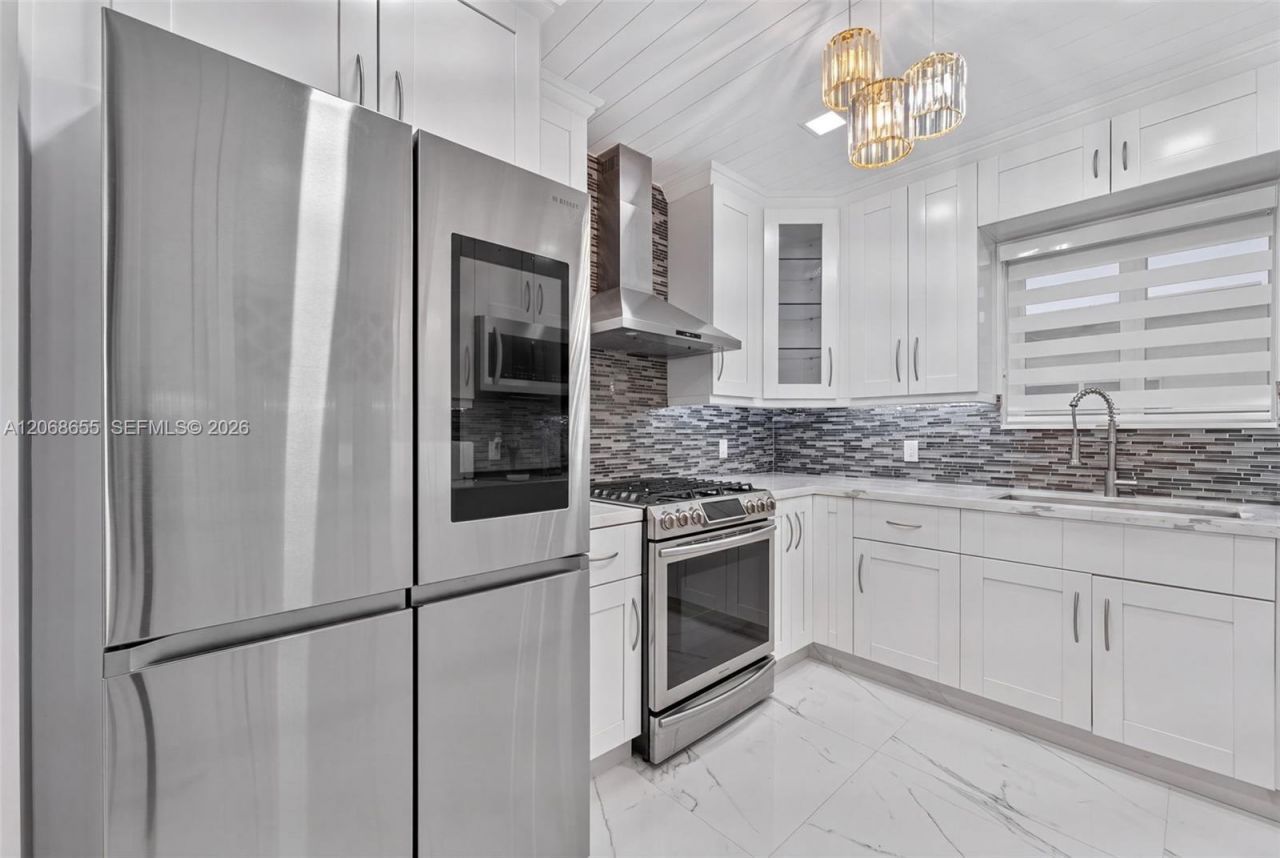 700 W 51st Pl , Hialeah, FL 33012 Photo