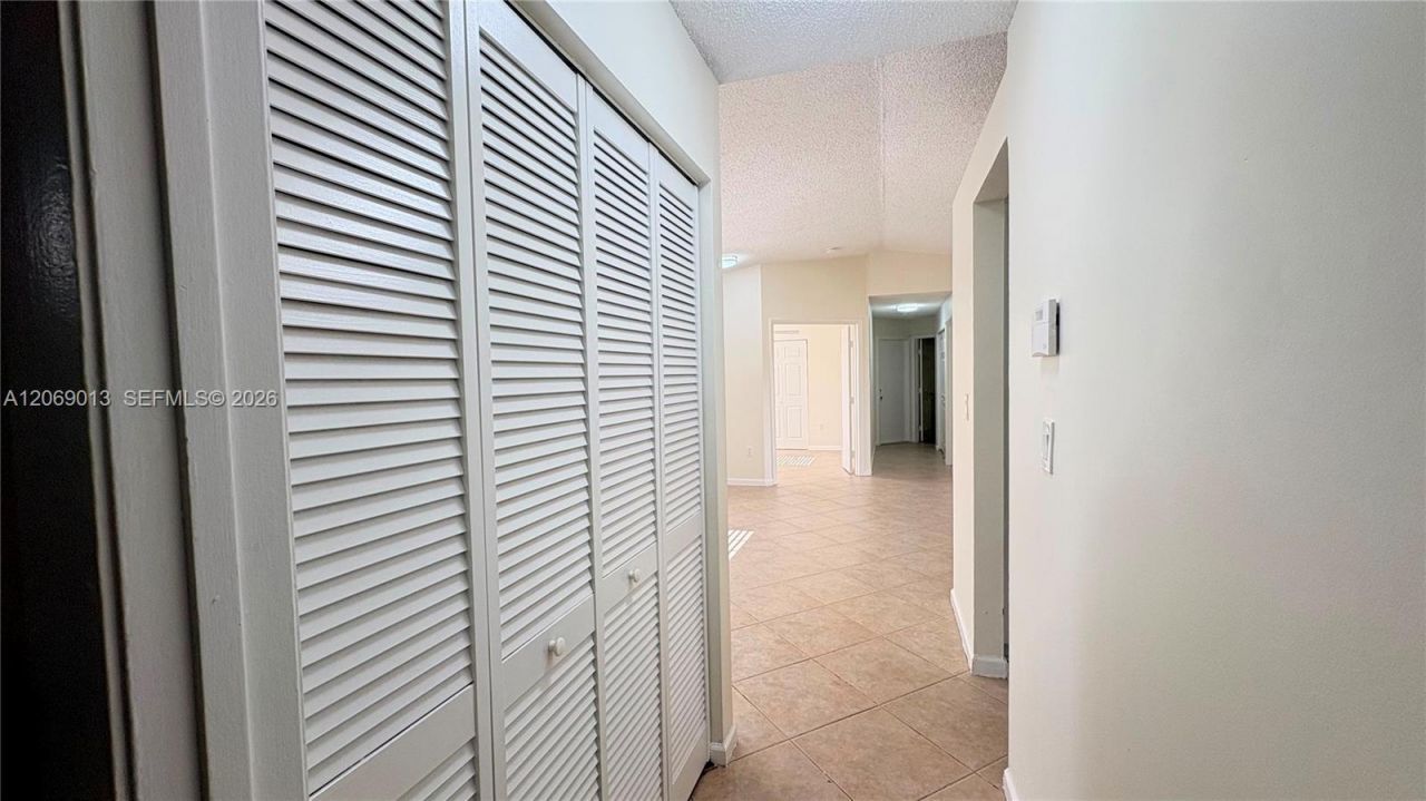 821 W Beckley Sq, Davie, FL 33325 Photo