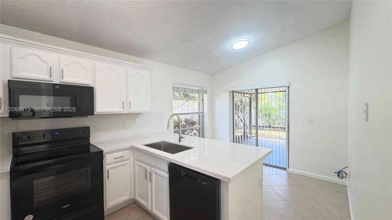 821 W Beckley Sq, Davie, FL 33325 Photo