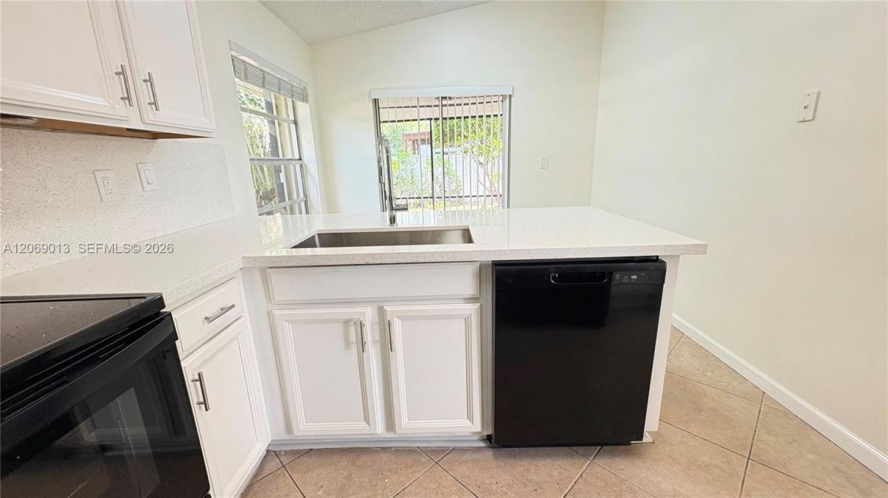 821 W Beckley Sq, Davie, FL 33325 Photo