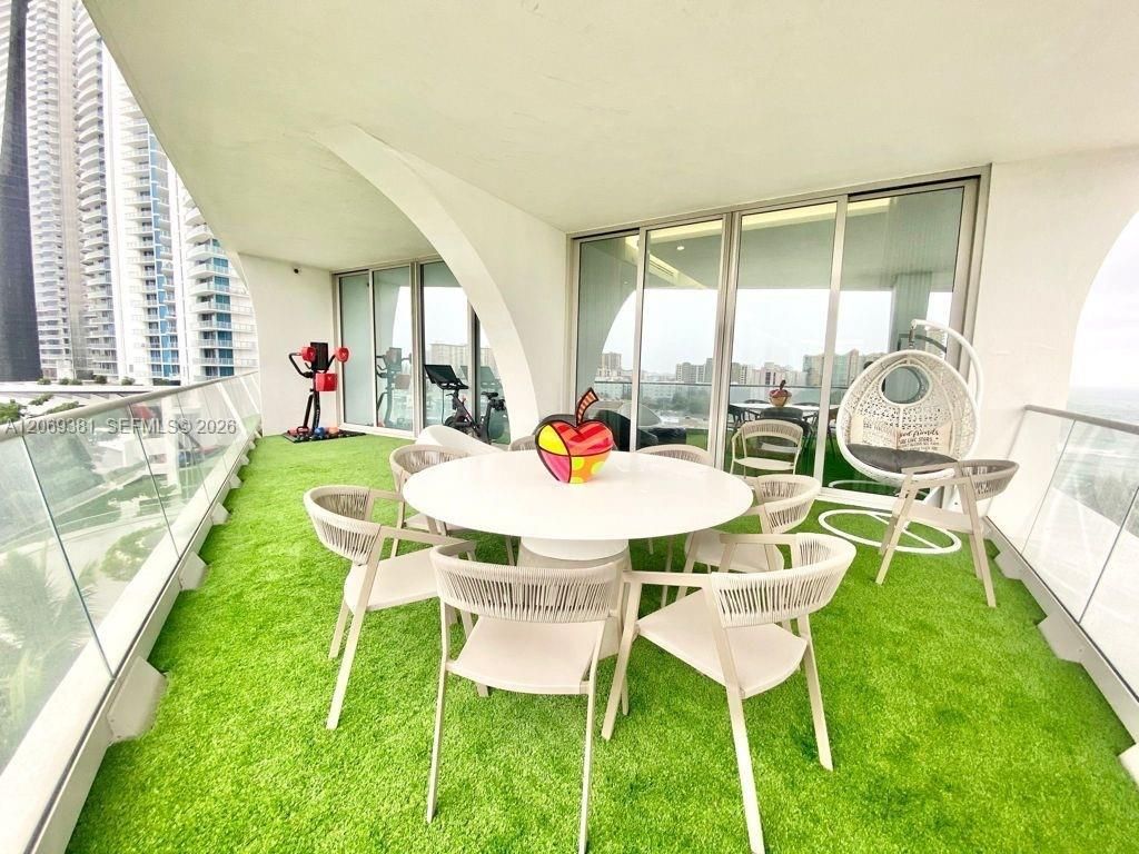 16901 Collins Ave , Unit 701, Sunny Isles Beach, FL 33160 Photo
