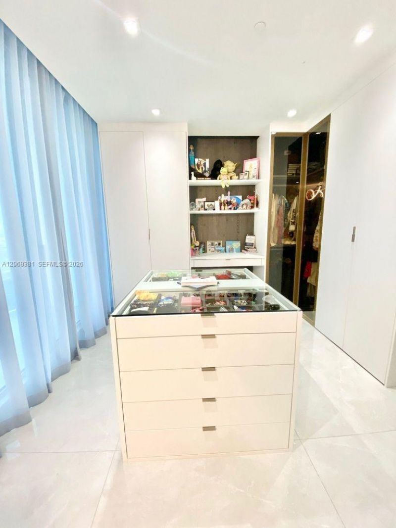 16901 Collins Ave , Unit 701, Sunny Isles Beach, FL 33160 Photo