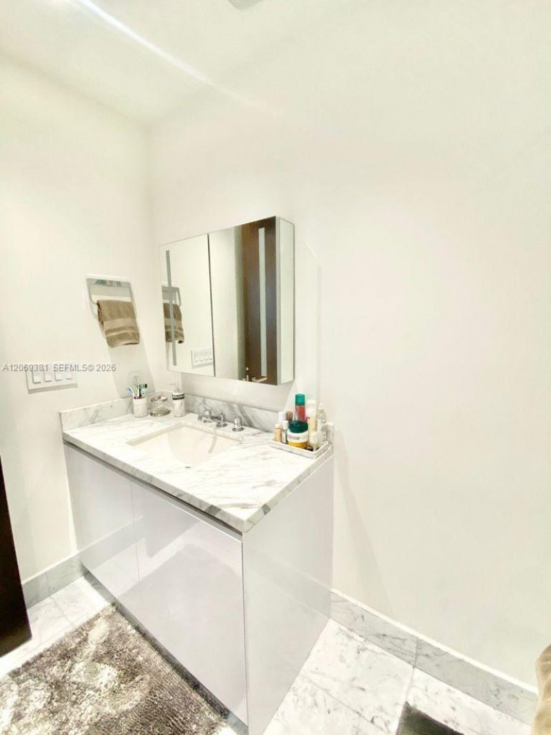 16901 Collins Ave , Unit 701, Sunny Isles Beach, FL 33160 Photo