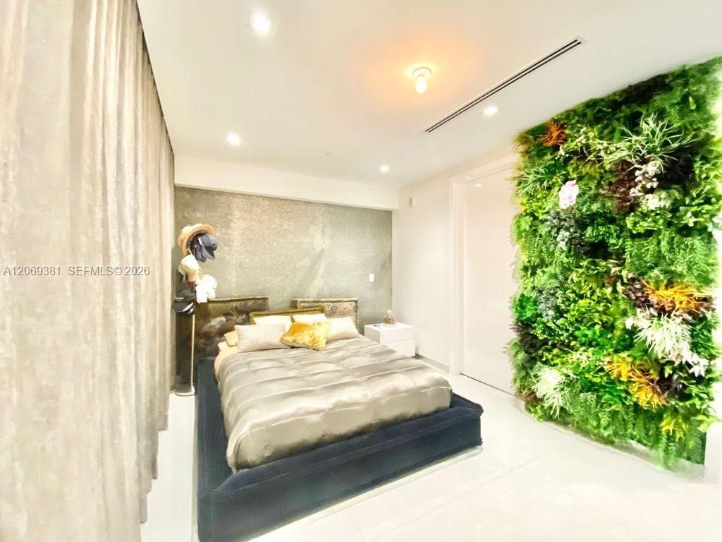 16901 Collins Ave , Unit 701, Sunny Isles Beach, FL 33160 Photo