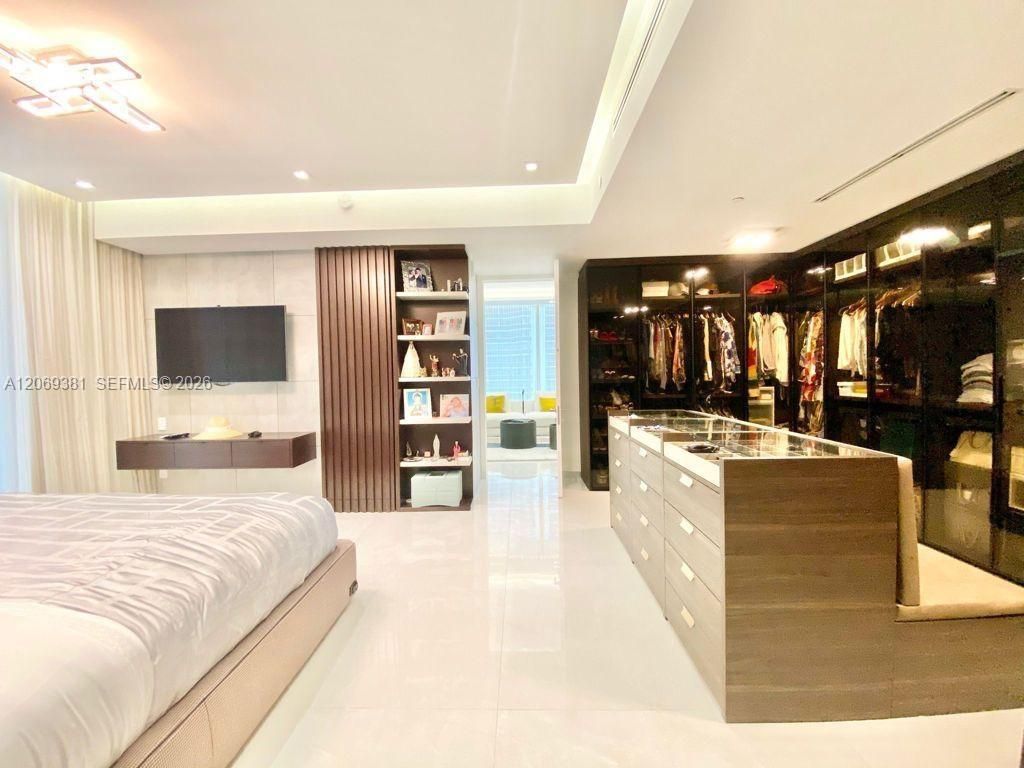 16901 Collins Ave , Unit 701, Sunny Isles Beach, FL 33160 Photo